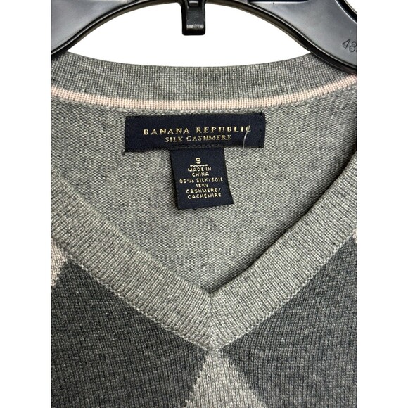 Banana Republic V-Neck Sweater Argyle Pink Gray Silk Cashmere Elbow Patch Small - Picture 3 of 10